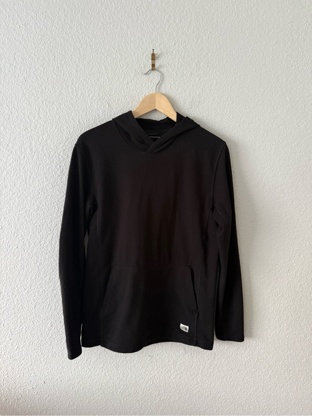 The North Face Mens Lightweight Black Hoodie Kangaroo Pocket